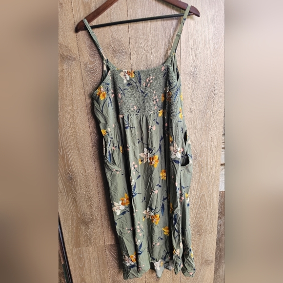 Old Navy Green Floral Midi Dress - Picture 3 of 4